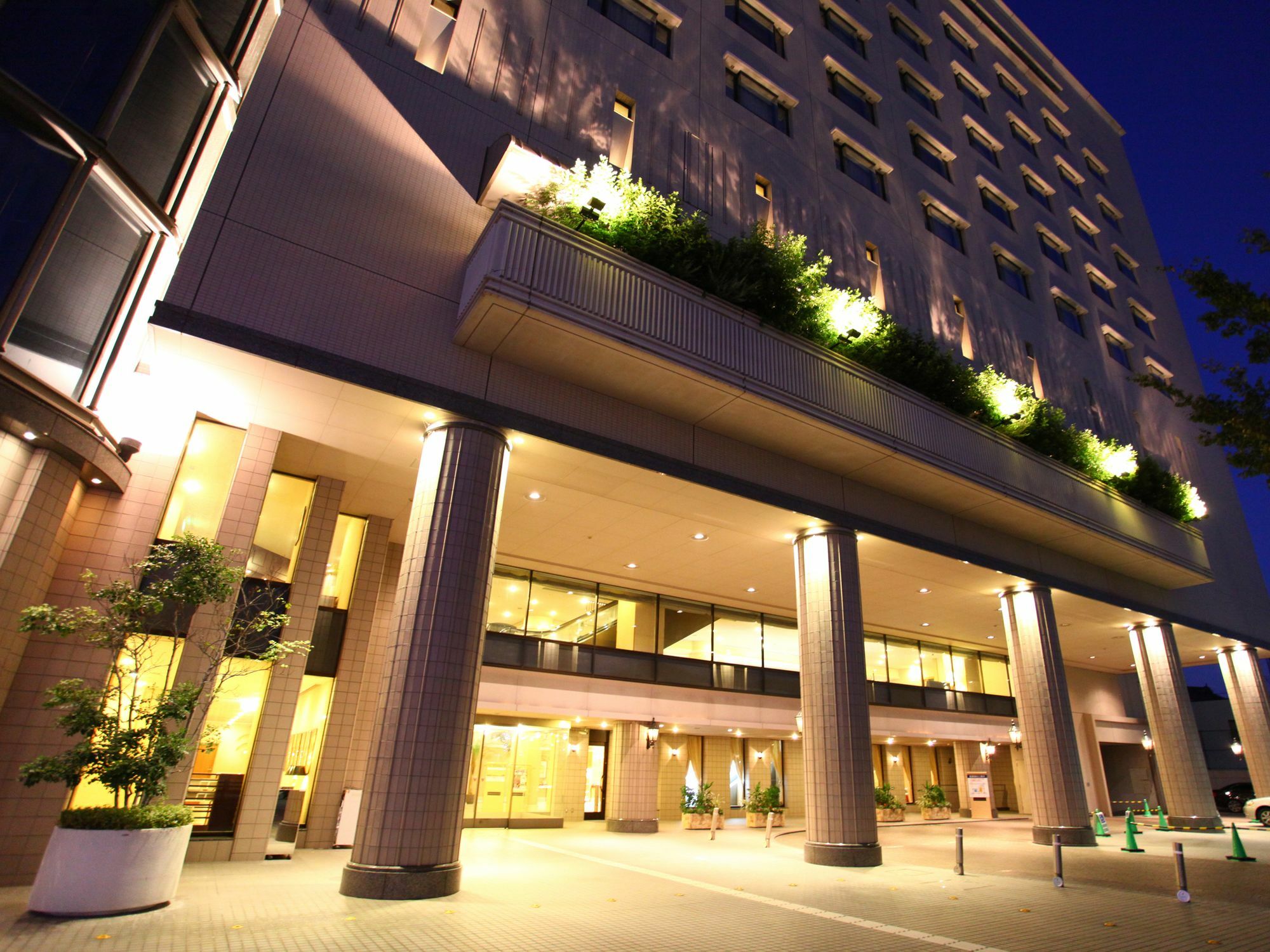 Hotel Crown Palais Chiryu Экстерьер фото